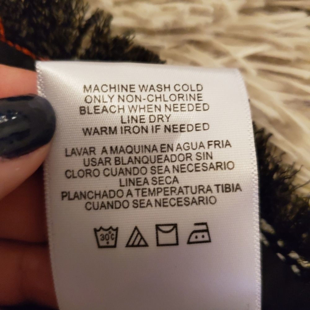 Beautiful aztec Sam Edelman mini skirt size 2 - Picture 5 of 8